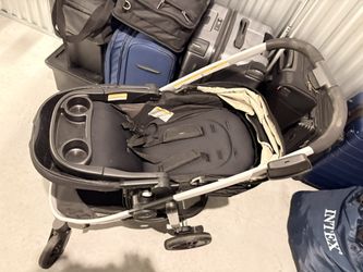 Graco Stroller With Large Undercarriage