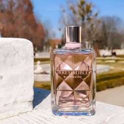 Givenchy Irresistible Very Floral Eau De Parfum 2.7oz