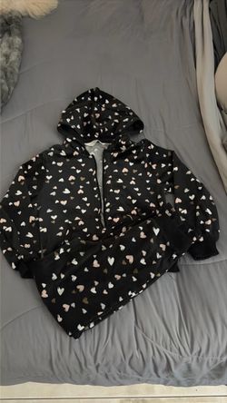 Girls Black Heart Print Pullover Hoodie