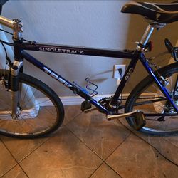 Trek 930