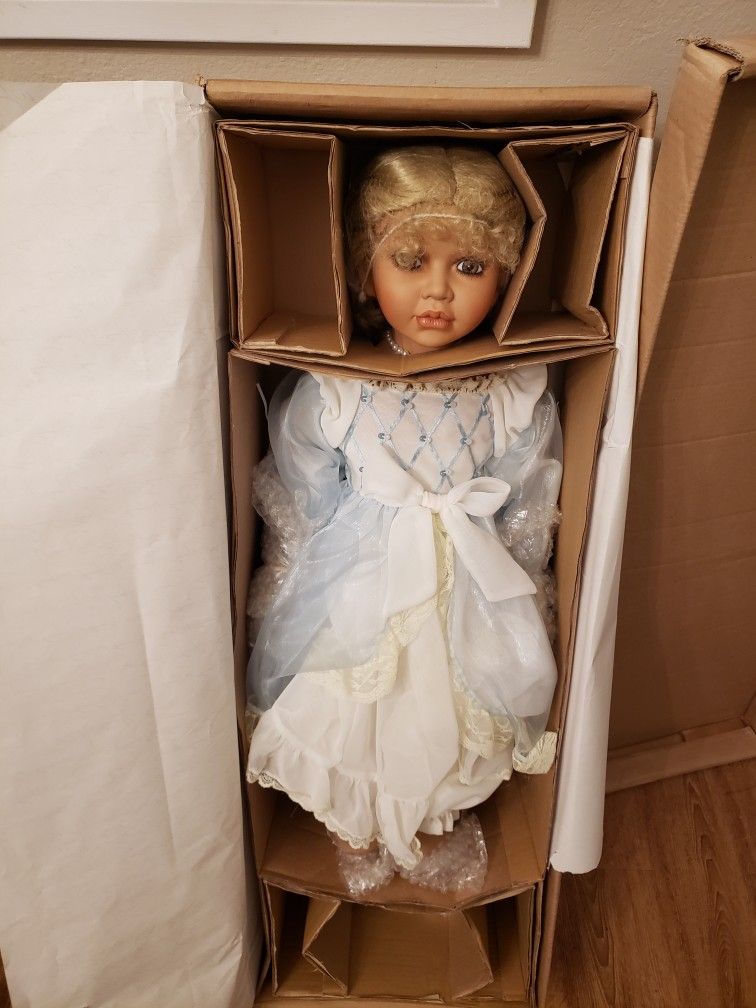 Rare William Tung Tuss Collection 32 In Porcelain Doll Trista Number 47 In 1000 Mint.
