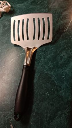 New outside grill spatula 15"x7