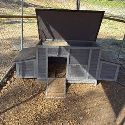 Hen House Chicken Coop