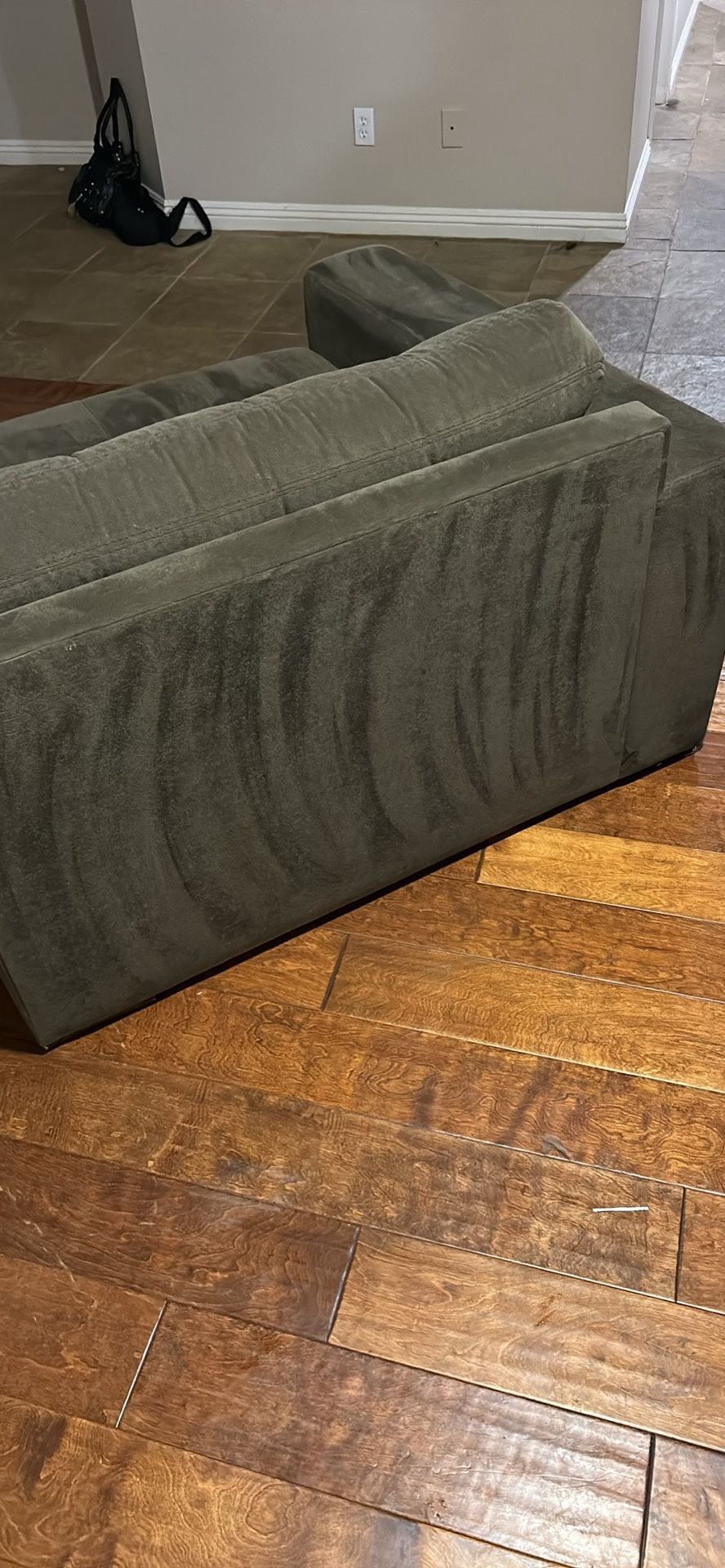green couch corner