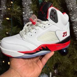 Air Jordan 5 Fire Red 2025