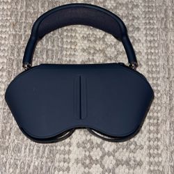 AirPods Max Mid Night Black  Throw Offers 