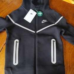 Nike Tech KIDS S