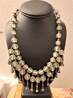 Vintage style frosted beaded bib necklace