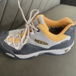 Keen women’s Hiking Boot