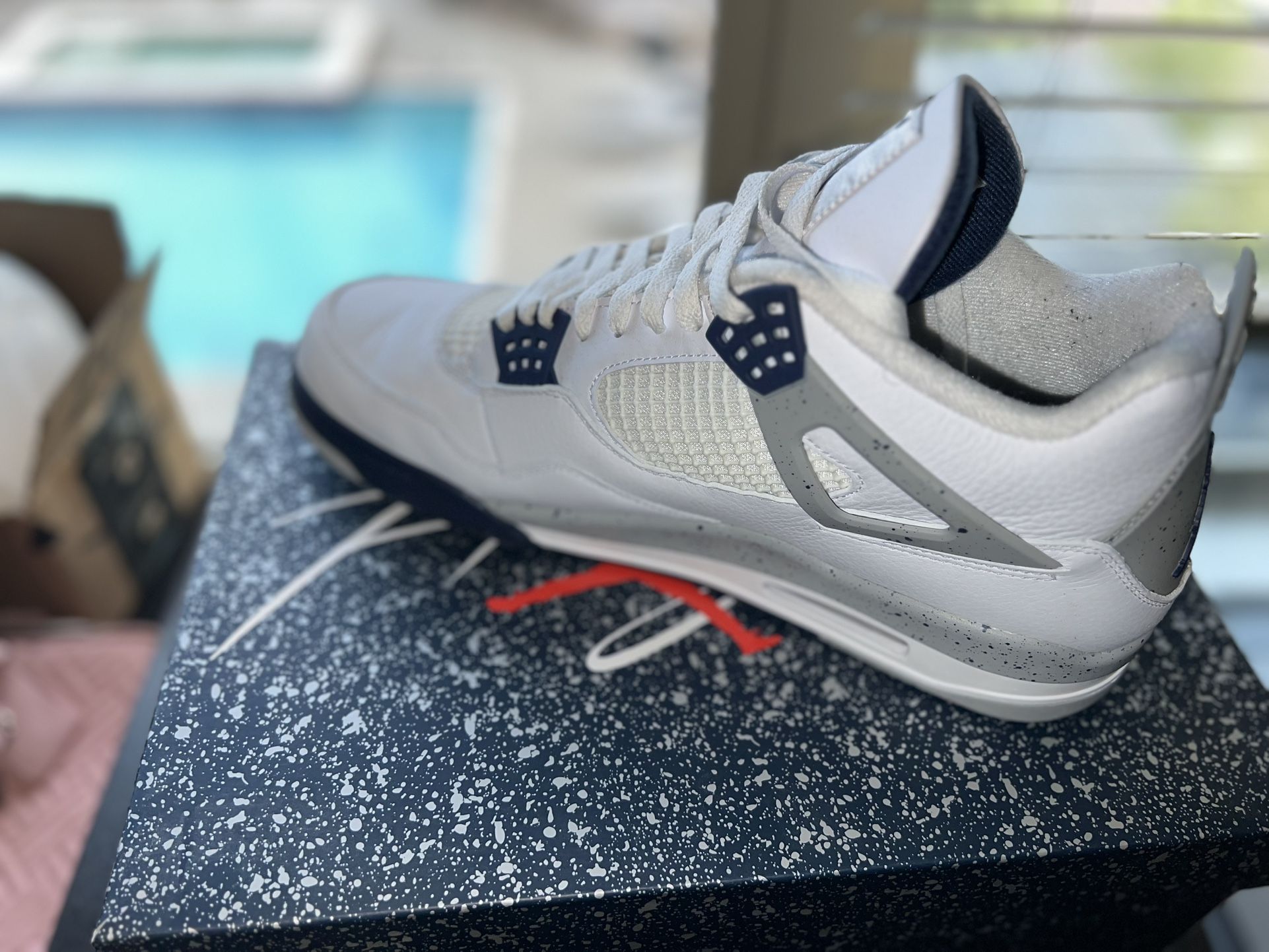 Air Jordan 4