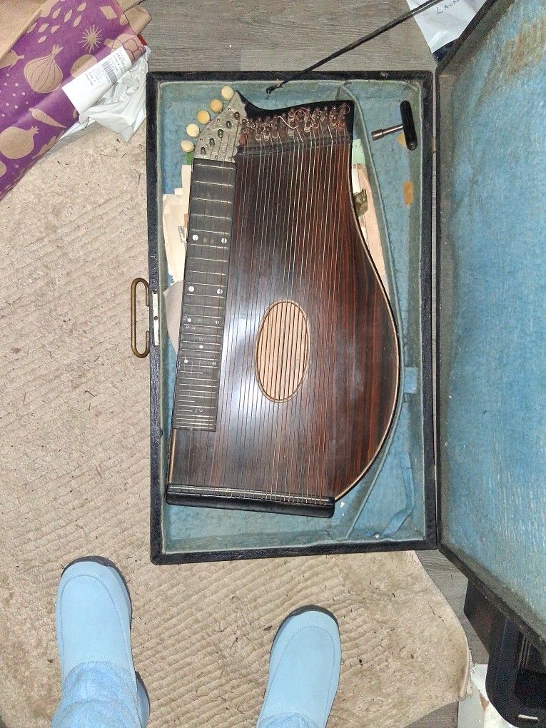 Antique Zither