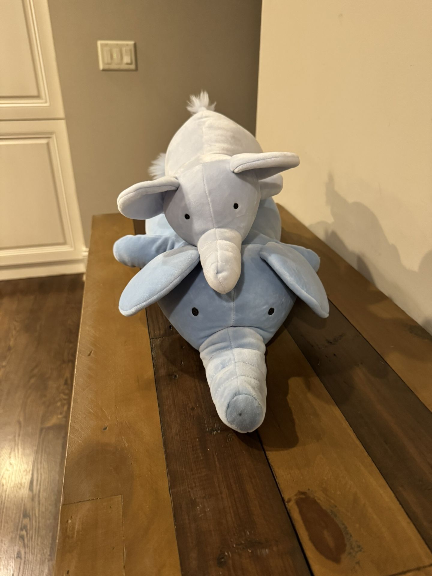 NWOT Weighted Set Of 2 Elephants