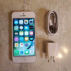 iPhone 5 - GSM UNLOCKED - Like New