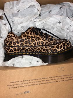 Dr Martens (Women’s 8)