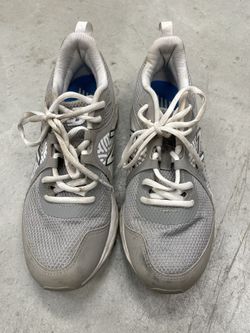 Men’s Size 8 New Balance Turfs