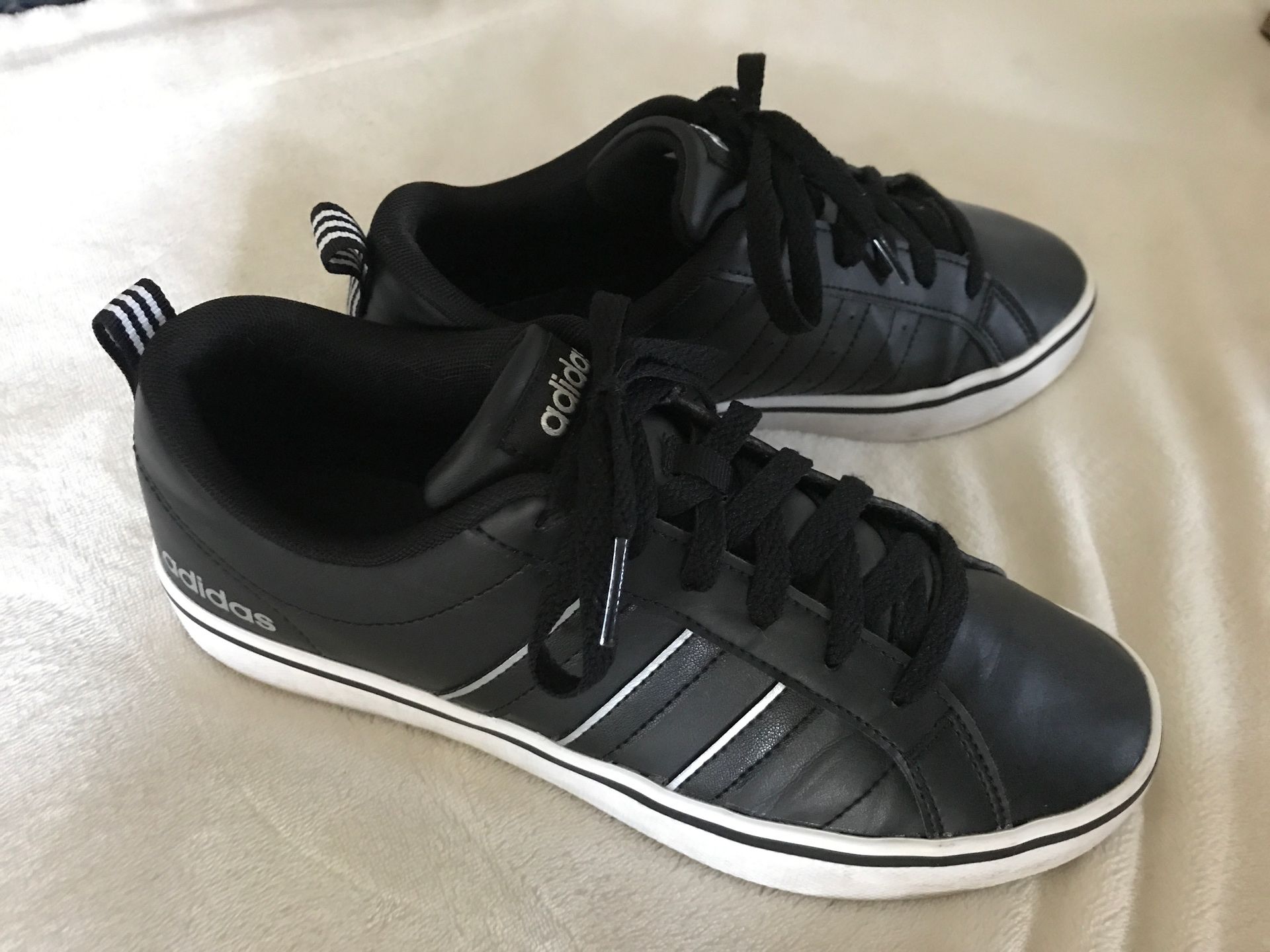 Adidas shoes,All Products : American Fashion Style Bags On Sale