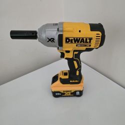 . DEWALT 20V MAX XR High Torque 1/2 Inch Impact Wrench 