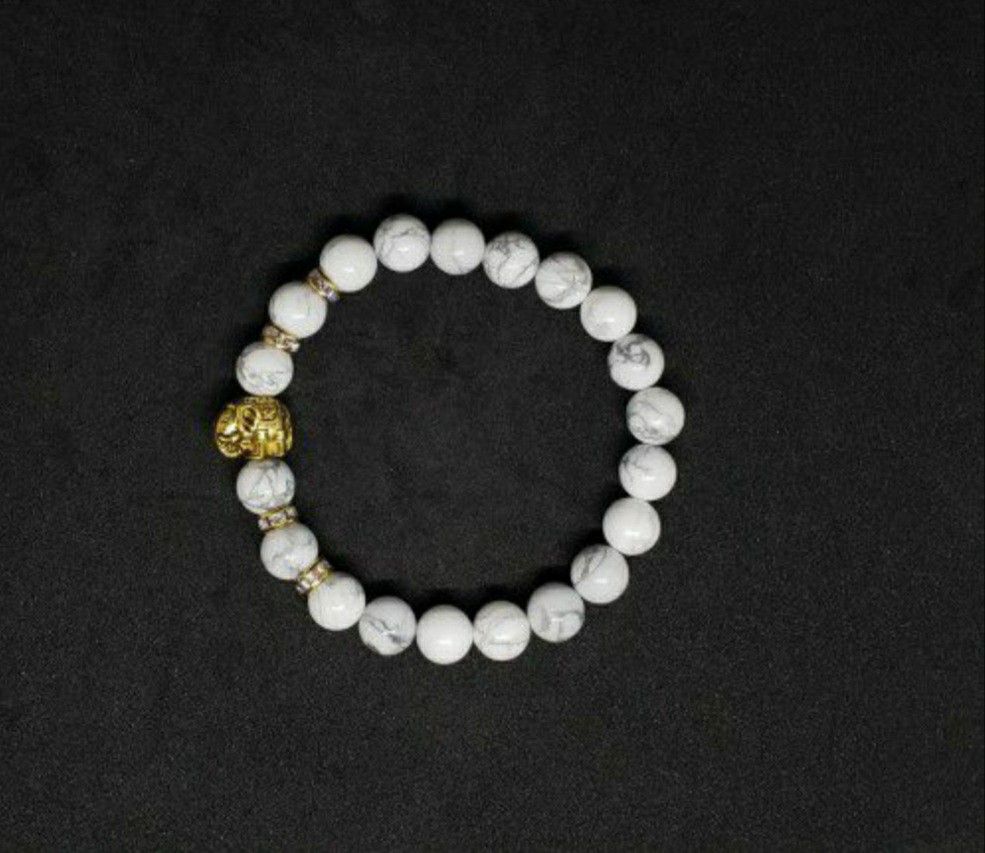 *.NATURAL Charged Howlite Bracelet (Known For: reduce stress, anger, pain & depression)