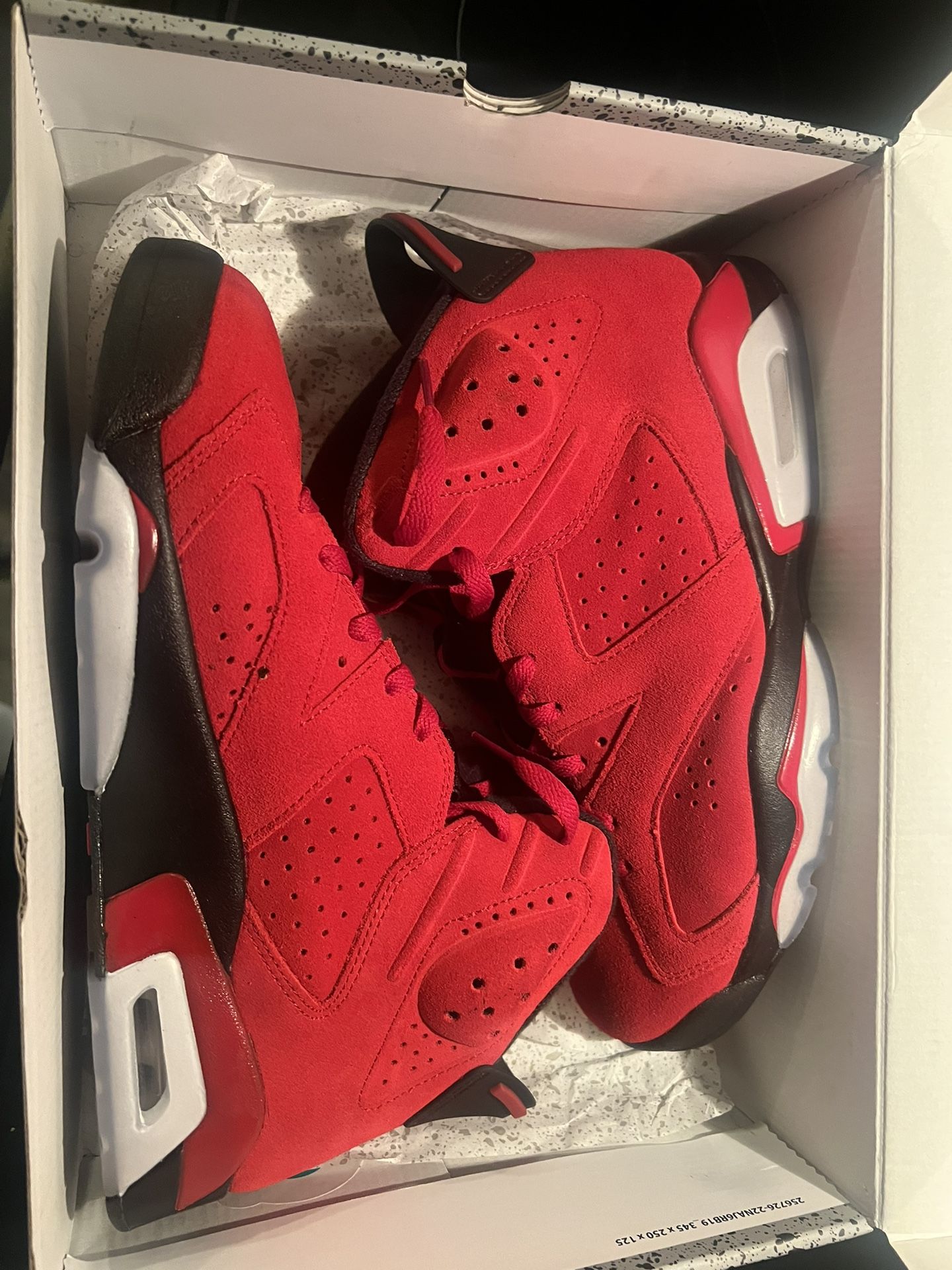 Air Jordan Retro 6 - Toro bravo Size 10