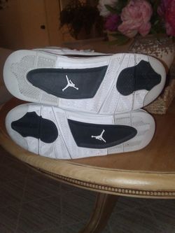 Jordan 4 Military Blacks