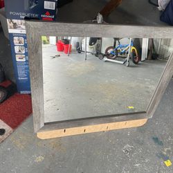 Wynnlow Dresser Mirror