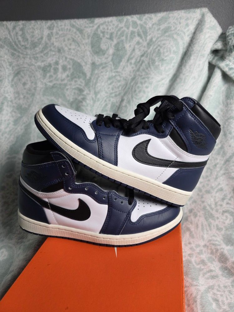 Jordan 1 Midnight Navy Size 8