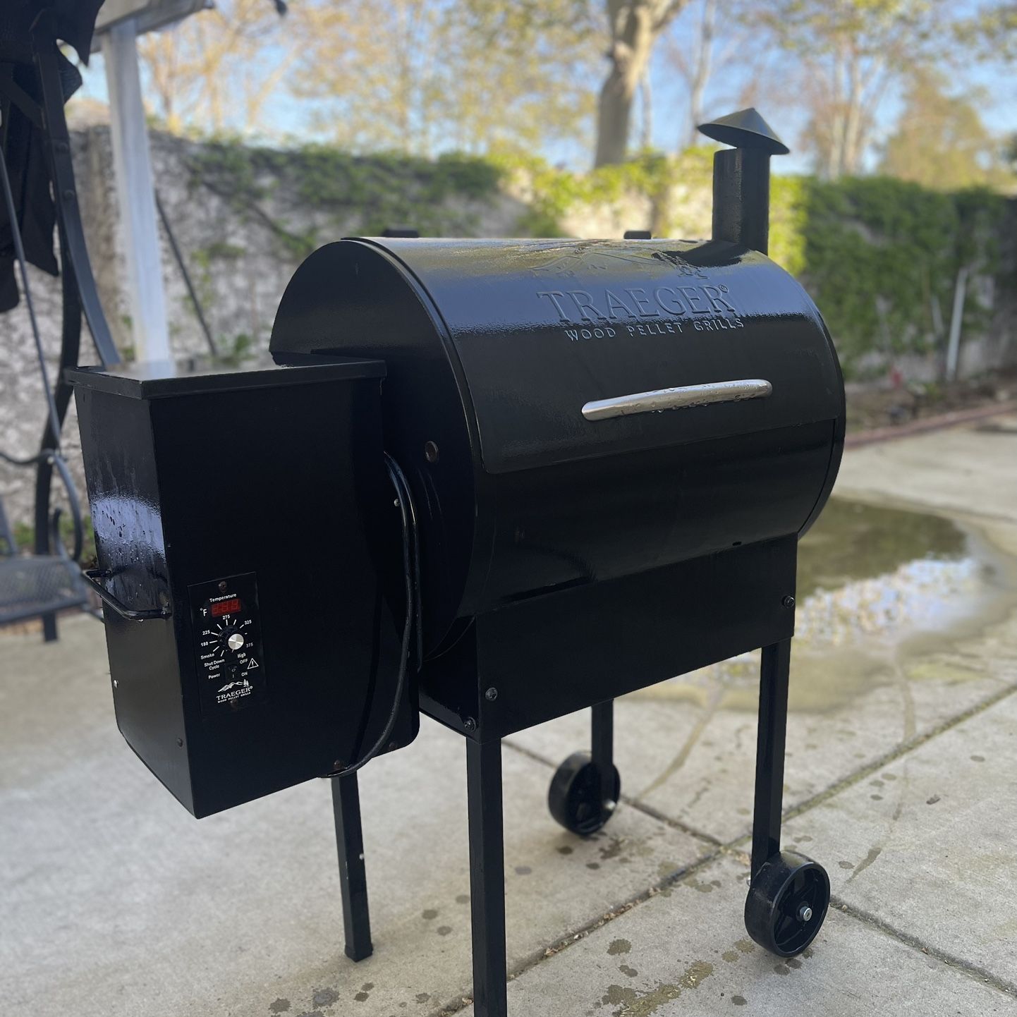 Traeger Lone Star Elite Wood Pellet Grill for Sale in Stockton CA OfferUp