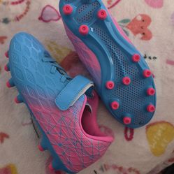Girls soccer shoes