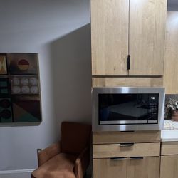 NEW Kitchen KraftMaid Cabinet – Barley Maple