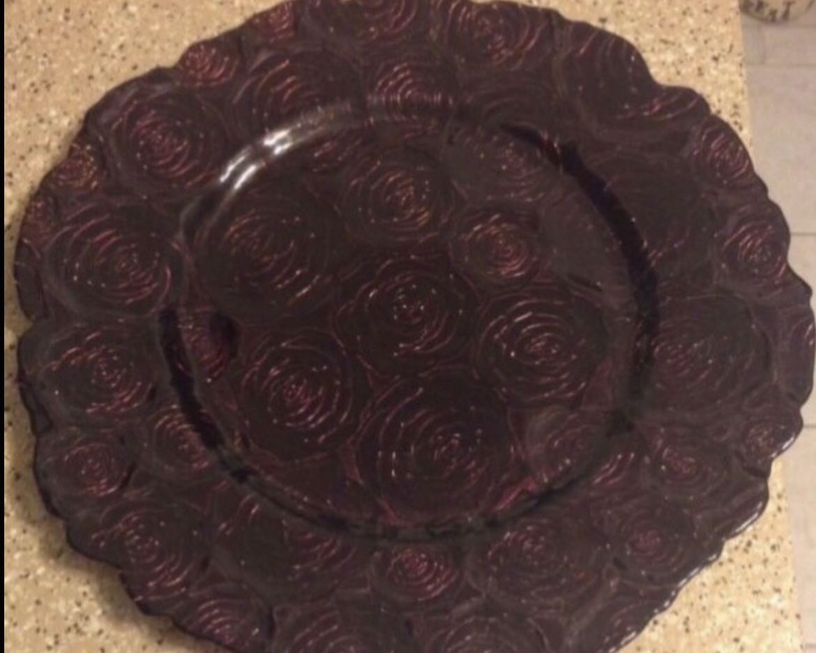 Purple Rise Imprinted Deco Plate With Gold Imprinted Roses On Bottom 