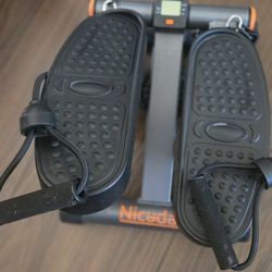 Mini stepper with resistance band