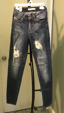 KanCan Distressed Jeans