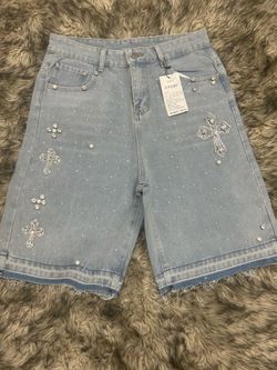 Men’s Luxury Rhinestone Denim Shorts – New – Size (34/36)