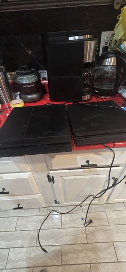 2 Ps4 Consoles