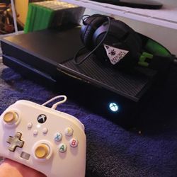 XBOX ONE  READ DESCRIPTION 