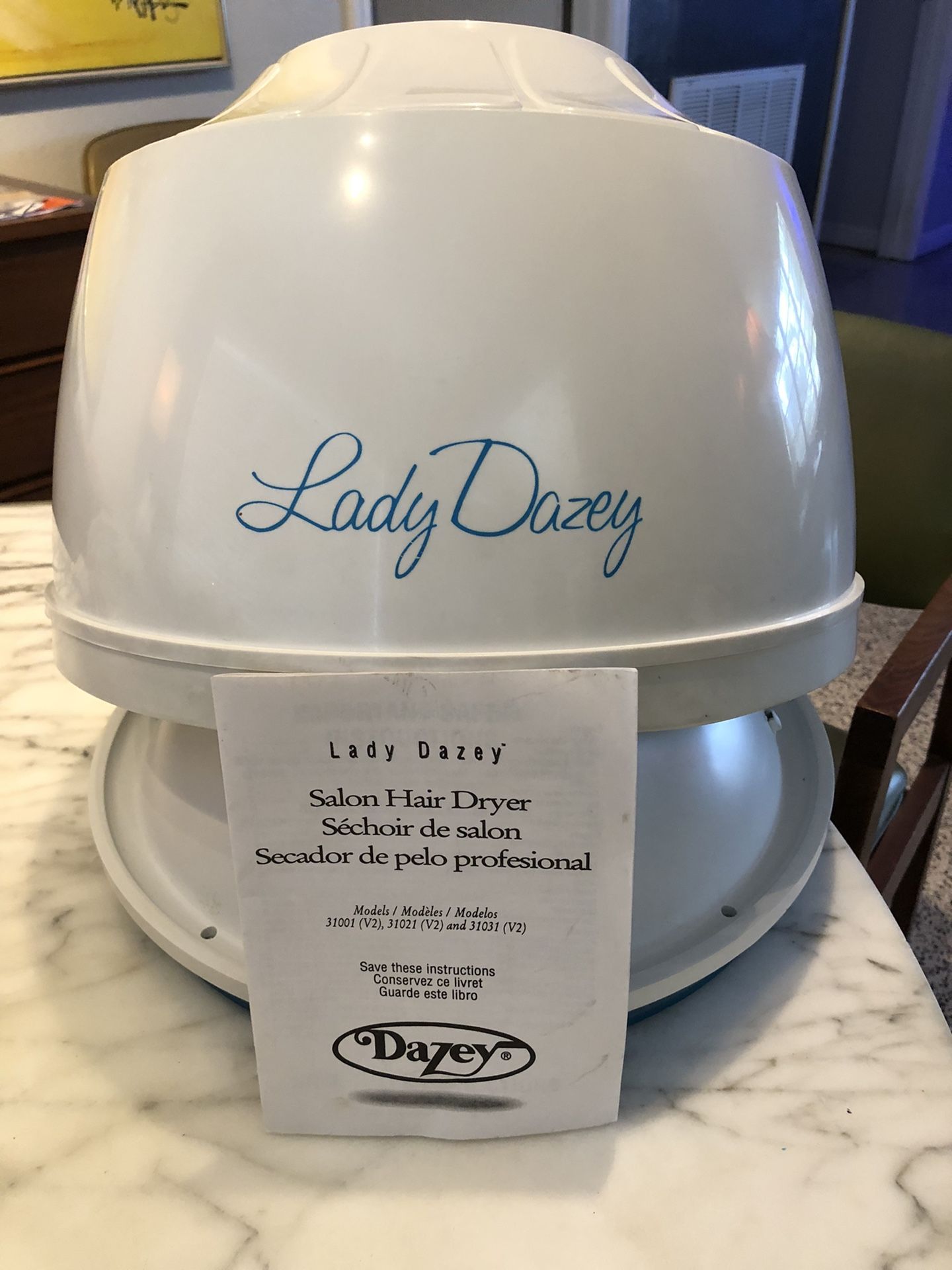 Retro 1970’s Vintage Lady Dazey Salon Style Hair Dryer .