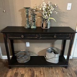 Refurbished End Table In Excellent Shape.  Read Post Below Before Messagjng Please 