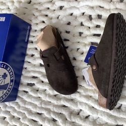 New Size 8 Birkenstocks 