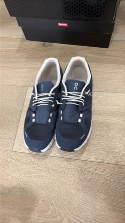 On Cloud running Sneakers Navy Blue size 8.5 US men’s