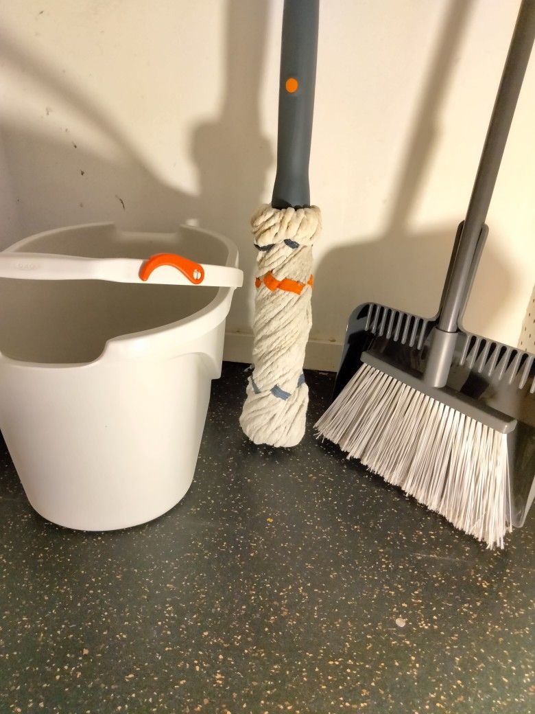 Mop Broom And Bucket Clean Up Set