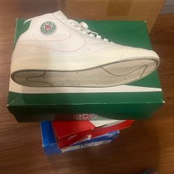 Stranger Things Nike Blazers 