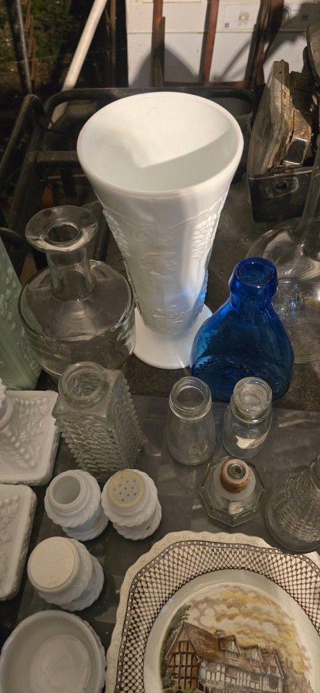 Vintage And Antigue Glassware