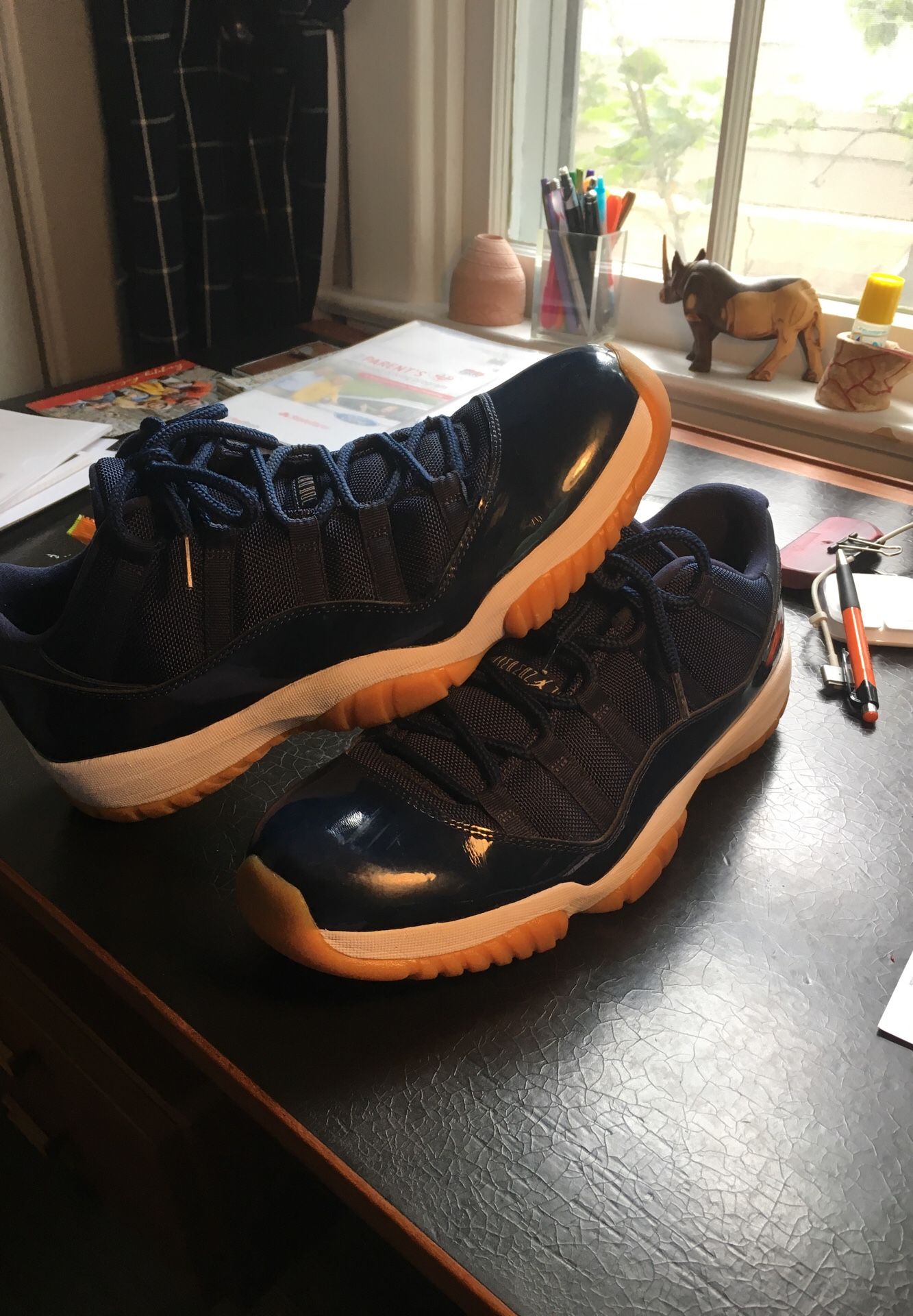 Air Jordan 11 low Midnight Navy