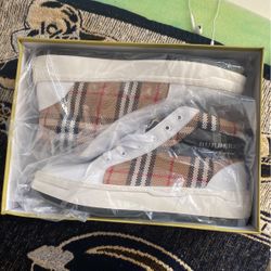 Burberry Size 11