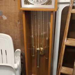 Clock  In Solid Wood 