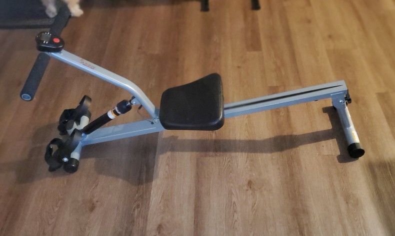 Compact Rowing Machine