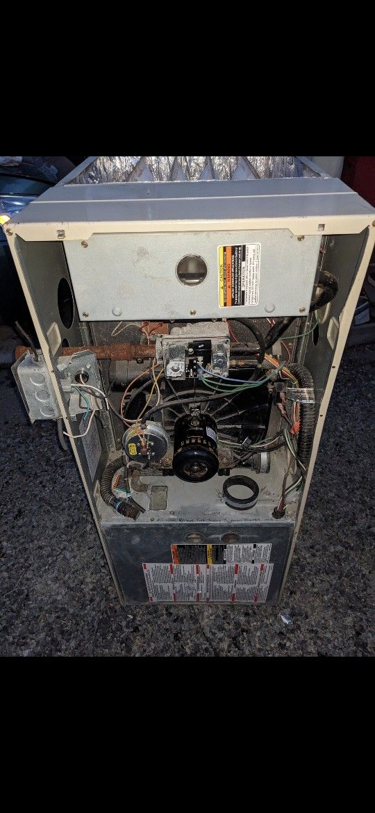 Carrier 9200 Weather Maker Natural Gas Furnace for Sale in Seattle, WA