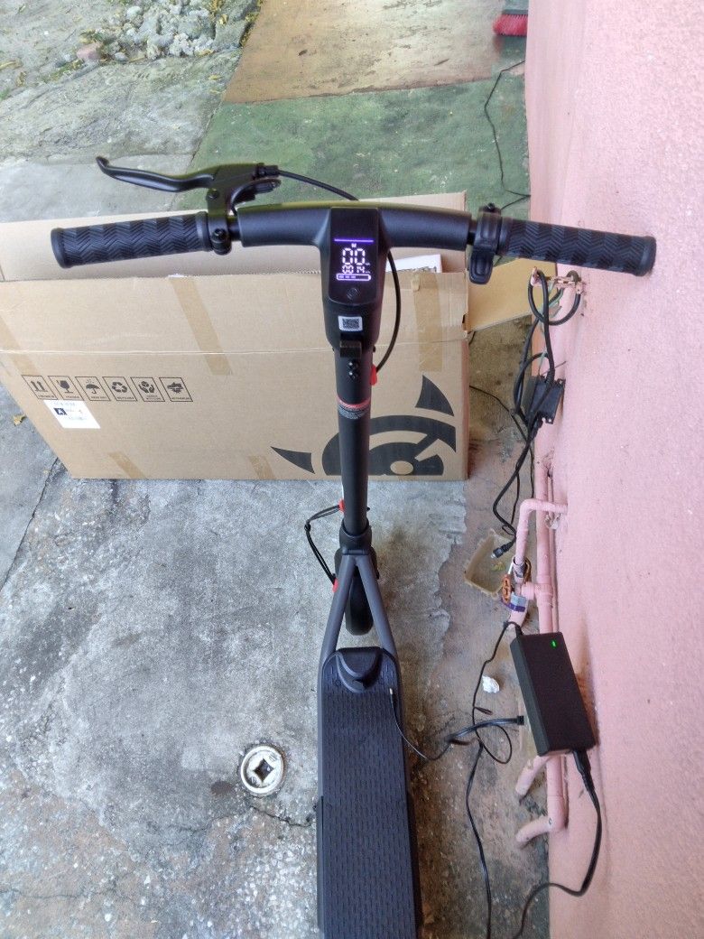 Brand New 20 MPH Electric Scooter 