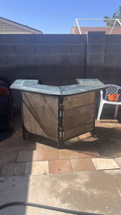 Outside Bar