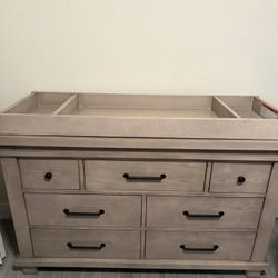 Kids Dresser With Changing Topper 